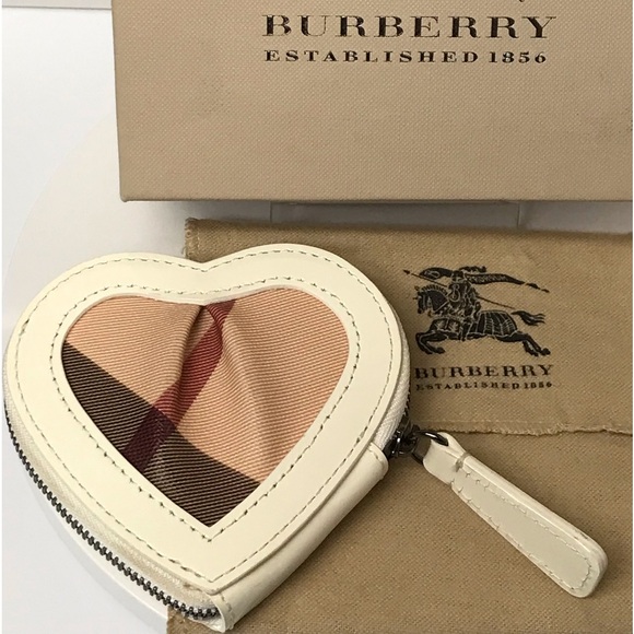 BURBERRY Heart Nova Check Coin Purse 😍❤️‍🔥 - Picture 9 of 17
